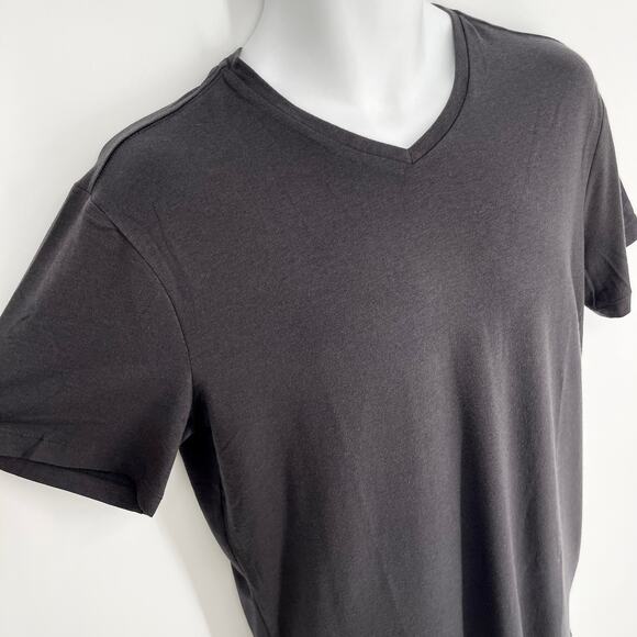 Cuts Clothing Mens NEW Split-Hem V-Neck Signature Fit Tee T-Shirt Sz L Black - Picture 2 of 7